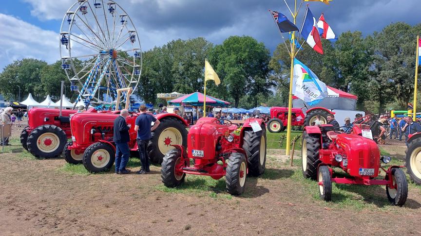 Op het Internationaal Historisch Festival (IHF) in Panningen waren enkele prototypes te  bezichtigen van Porsche Diesel-tractoren die nooit in productie kwamen.