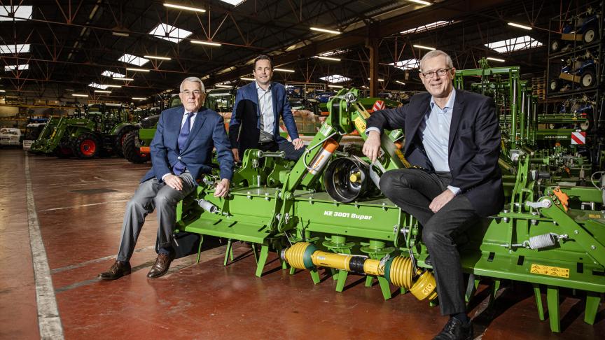 V.l.n.r. Christian Van der Haeghe (l), Jean-Christophe Smeets (r) en Julien Van der Haeghe (midden), respectievelijk de derde en vierde generatie in het familiebedrijf.