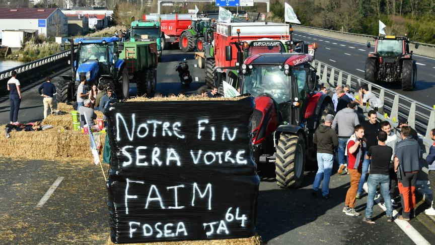 De Franse boeren willen hun protestacties uitbreiden en de druk op de regering verhogen.