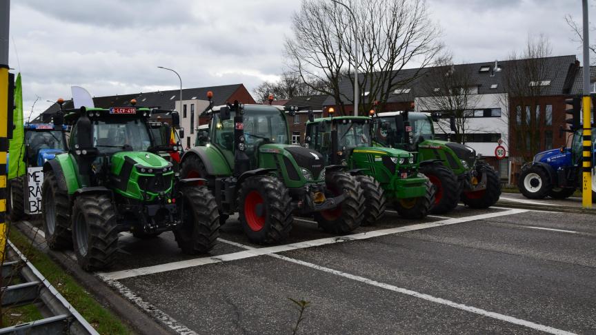 Meer dan 600 tractoren zakten op 9 februari af naar Genk en blokkeerden de Onderwijslaan.