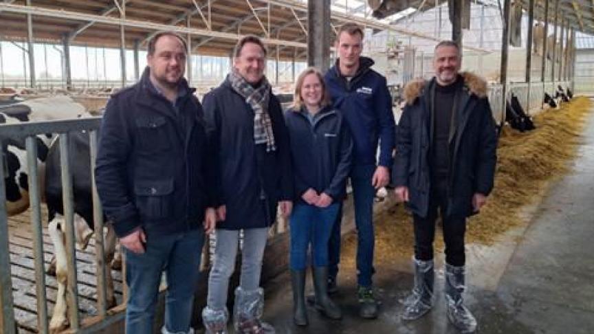 De provincie West-Vlaanderen zal landbouwers ondersteunen om de uitstoot van stikstof te verminderen.
