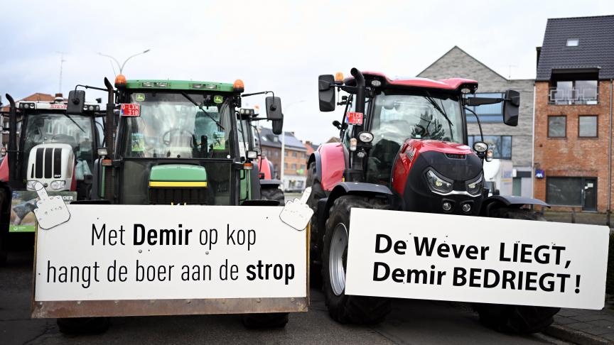 Het Antwerps stadsbestuur vraagt om overtreders tijdens het boerennprotest op 13 februari te identificeren.