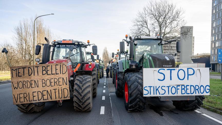 Na meer dan 12u manifesteren in het Antwerps havengebied wordt de actie opgeschort.