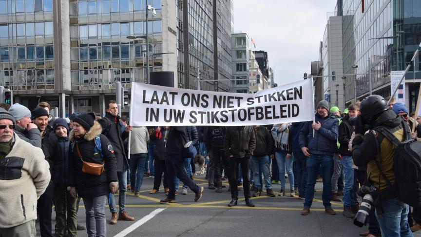 De Vlaamse regering onderhandelt deze week met 3 landbouworganisaties over oplossingen voor de dagenlang geuite grieven en frustraties van de landbouwers. Natuurpunt en BBL hebben bedenkingen bij de voorstellen die op de onderhandelingstafel liggen.