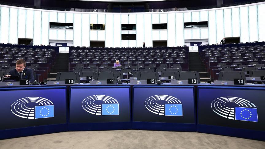 Het Europees parlement keurde dinsdag 12 maart een nieuwerichtlijn over industriële emissies goed, waar ook grote varkens- en pluimveebdrijven onder vallen.