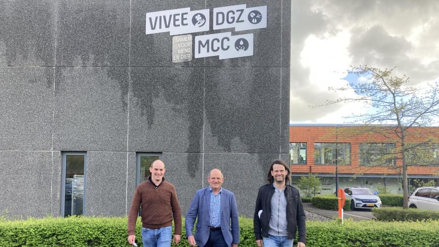 V.l.n.r. Pieter Obin, voorzitter van DGZ; Marcel Heylen, voorzitter van Vivee en Tom Van Nespen, voorzitter van MCC.