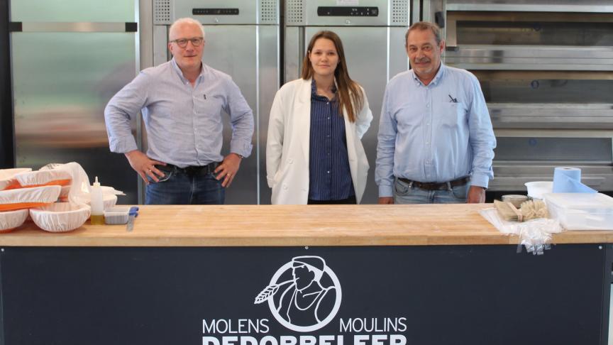 Pierre-Yves Piret van Prodabio en Ella en René Dedobbeleer van Molens Dedobbeleer (v.l.n.r.) kijken uit naar de volgende editie van de landbouwbeurs in Libramont.