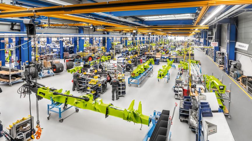De machines die Claas in Bad Saulgau bouwt, worden steeds groter, dus moest de assemblageruimte ervoor ook ruimer worden.