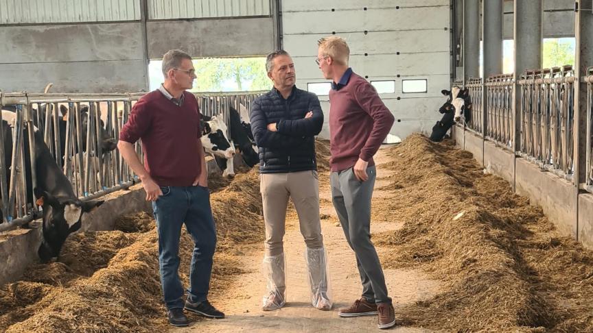 Ceyssens in gesprek met melkveehouder Pieter D’Hooge: Deze maand zijn we jammer genoeg 6 koeien verloren maar we merken vooral een vermindering in melkproductie en vroeggeboorte van kalven bij zieke dieren.