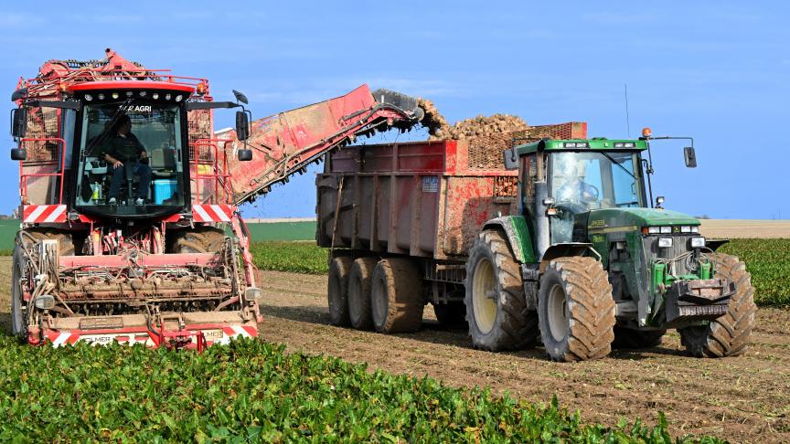 Vlaams minister van Landbouw Jo Brouns maakt de komende 5 jaar 3,5 miljoen euro extra vrij voor de vzw Boeren op een Kruispunt.