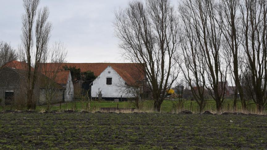 Landbouwbedrijven worden in sneltempo omgezet naar zonevreemde hoeves en fermettes.