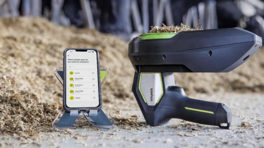 De trinamiX PAL Two is een nieuwe mobiele  NIR-spectrometer.