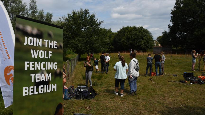 Aanvragen voor een wolfwerende omheining zullen binnen de week worden afgehandeld door het Wolf Fencing Team.