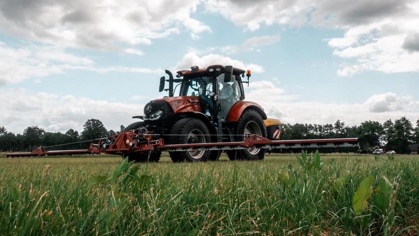 Homburg importeert machines van PerPlant die onder andere onkruid met behulp van geavanceerde AI-technologie bestrijden.