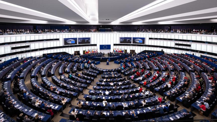 Het Europees Parlement stemt ermee in om 90% van de Europese importeurs vrij te stellen van de koolstofgrenstaks.