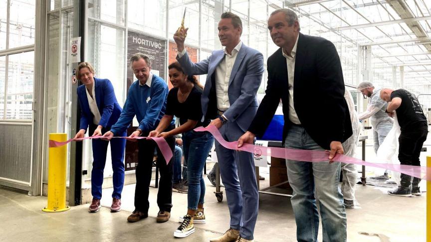Vlaams minister van Landbouw Jo Brouns opende samen met andere prominenten de deuren van Hortivec.