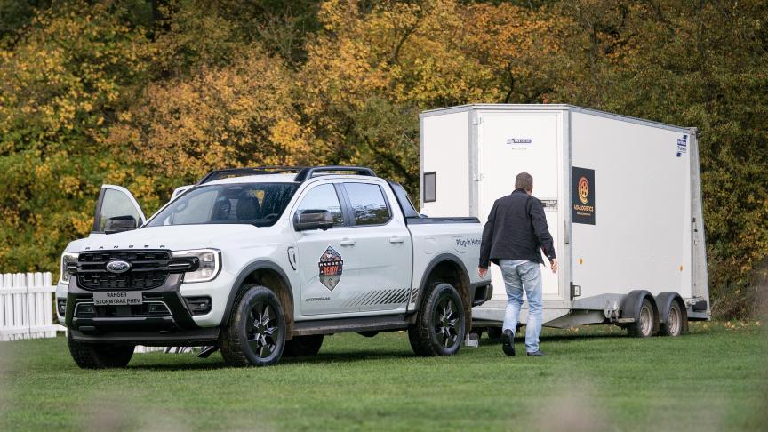 De plug-in hybride aandrijving doet geen afbreuk aan de terreincapaciteiten van de Ford Ranger.