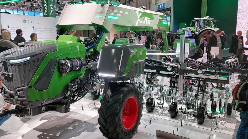 Fendt liet een nieuw concept van de Xaver zien, een autonome werktuigdrager.