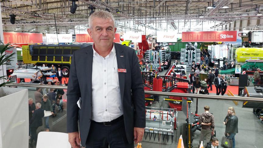 Zo’n 15 jaar terug gooide Ludo Pauwels het roer  om en startte hij met  de invoer van Fliegl.