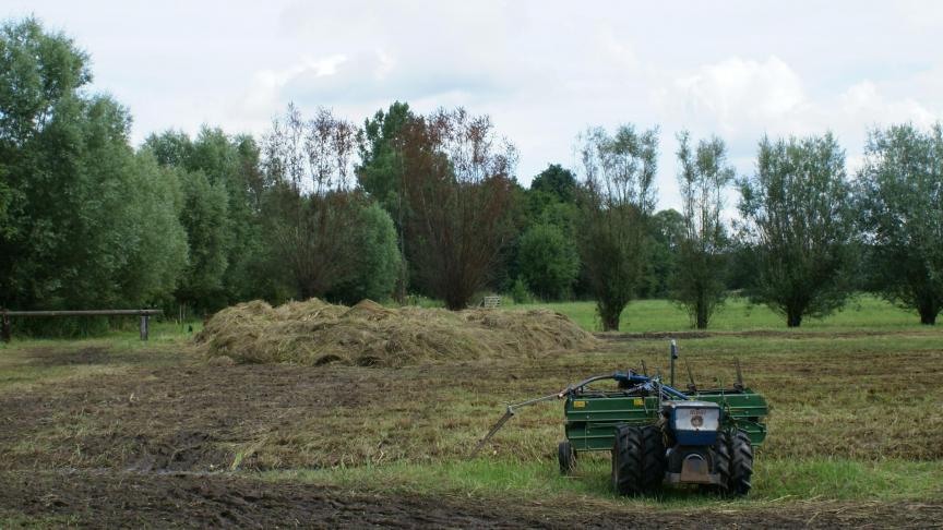 De Vlaamse Vereniging Gelijkberechtiging Natuur (VVGN), dagvaardt de Vlaamse Overheid en vraagt aan de rechtbank om de Vlaamse Overheid een onmiddellijke stopzetting op te leggen van het betalen van alle subsidies aan natuurverenigingen.