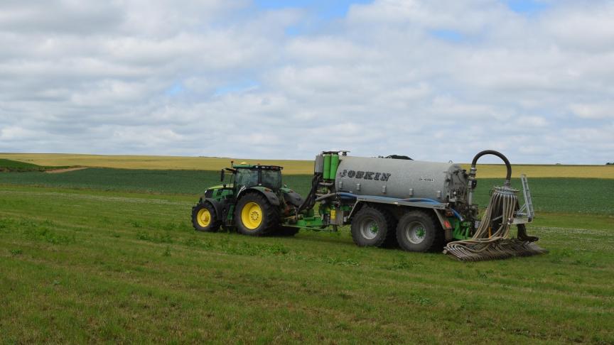 Minister Brouns gaat in beroep tegen de veroordeling voor het gevoerde mestbeleid.