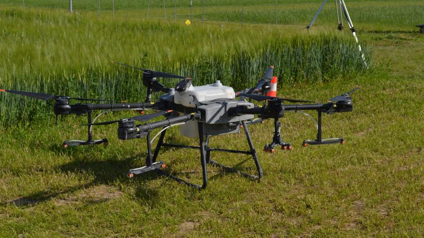 Er zijn nog een aantal wettelijke, praktische, technische en economische drempels die een brede toepassing van drones in de land- en tuinbouw moeilijk maken.