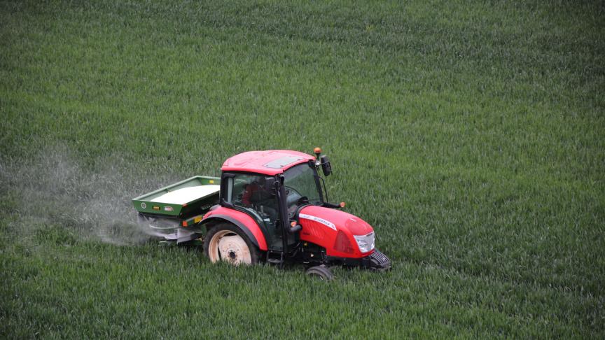 De EU laat lidstaten toe om een groot deel van de extra kosten te compenseren die landbouwers moeten maken door de crisis in het Midden-Oosten.