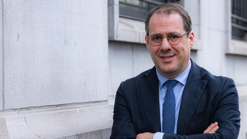 Volgens minister Clarinval zien we achter ‘de zaak Calantha’ 2 fundamenteel verschillende visies op landbouw die met elkaar botsen.