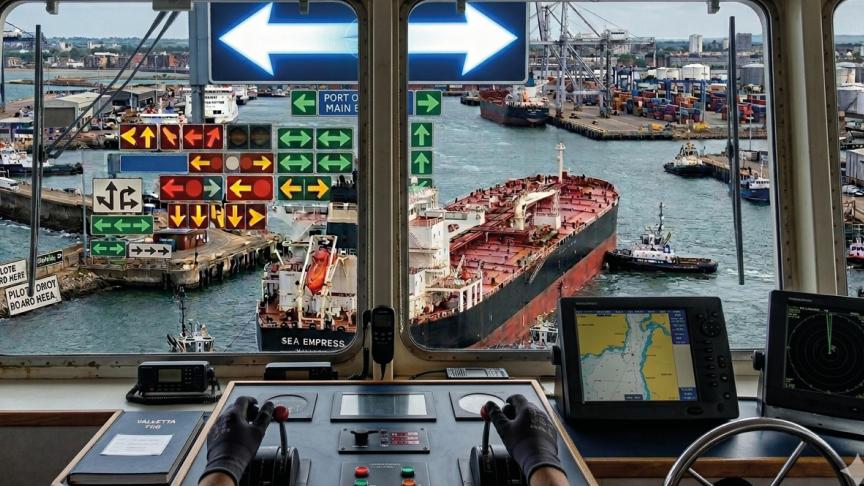 Net zoals een tanker wijzigt het politiek beleid niet makkelijk van koers.